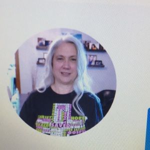 Meet your Posher, Esther